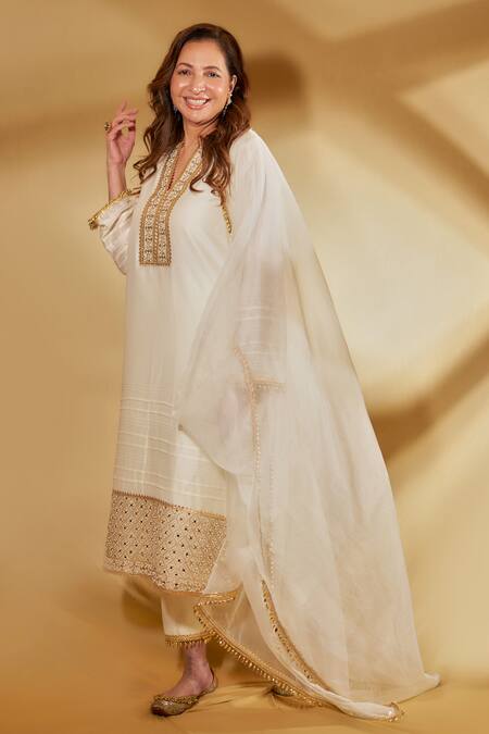 Ohaila Khan_Ivory Organza And Chanderi Embroidery Floral Kheer A-line Kurta Set  _Online_at_Aza_Fashions