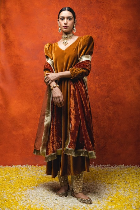 Ohaila Khan Orange Velvet, Satin Pearls, Mirrors, Chestnut Power Shoulder Anarkali Set Online at Aza Fashions Ohaila Khan_Orange Velvet, Satin Pearls, Mirrors, Chestnut Power Shoulder Anarkali Set _Online_at_Aza_Fashions