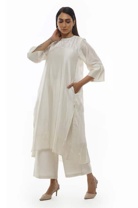 Khat_White Chanderi Cotton, Silk Embroidery Round Neck Back Pleated Tunic And Pant Set _Online_at_Aza_Fashions