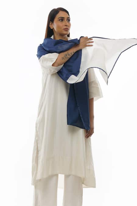 Khat White Chanderi Cotton Embroidery Round Neck Floral Thread Tunic Pant Set at Aza Fashions Khat_White Chanderi Cotton Embroidery Round Neck Floral Thread Tunic Pant Set _at_Aza_Fashions