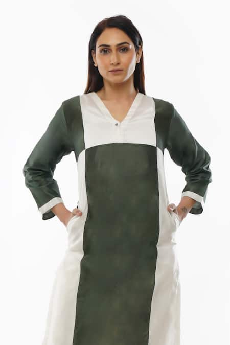Khat Green Chanderi Cotton, Silk V-neck Color Block Top And Pant Set Online at Aza Fashions Khat_Green Chanderi Cotton, Silk V-neck Color Block Top And Pant Set _Online_at_Aza_Fashions