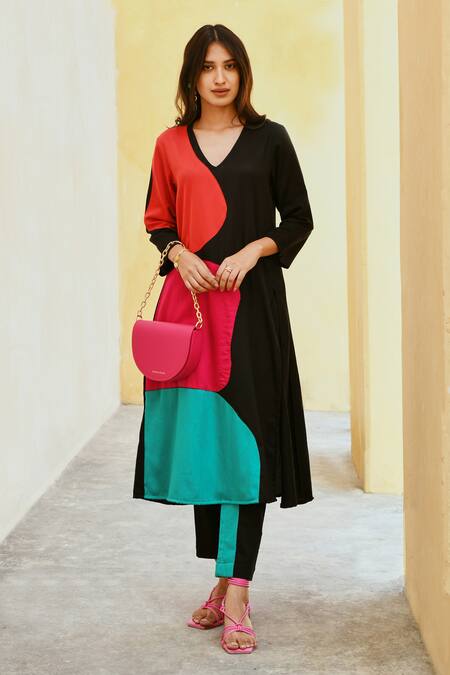 Gulaal_Black Cotton V-neck A-line Patchwork Kurta And Pant Set _Online_at_Aza_Fashions