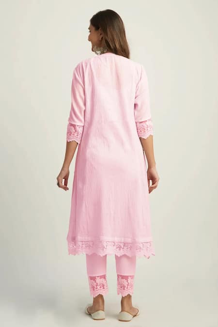 Roze Mahjabeen Flower Lace Embellished Kurta 