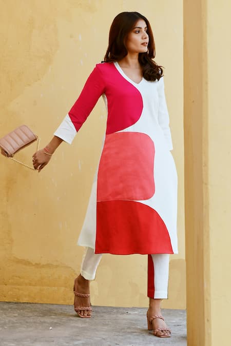 Gulaal_White Cotton V-neck Patchwork Kurta And Pant Set _at_Aza_Fashions