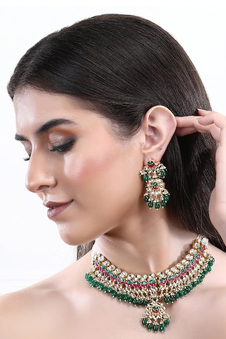 Auraa Trends Kundan Embellished Pendant Choker Set 
