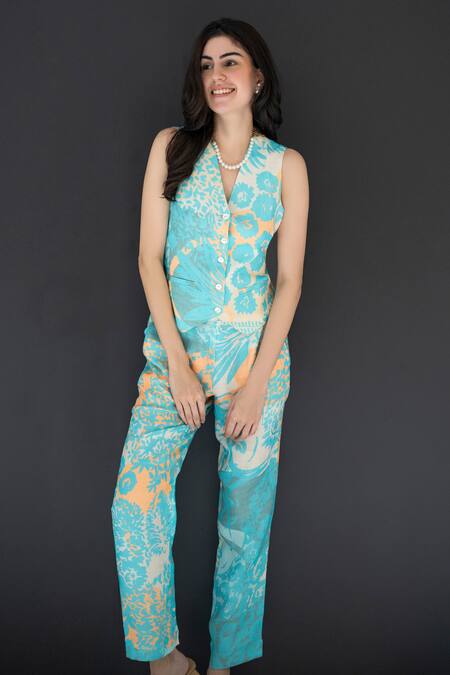 Nassh Multi Color Linen Embroidery V-neck Printed Waistcoat And Pant Set at Aza Fashions Nassh_Multi Color Linen Embroidery V-neck Printed Waistcoat And Pant Set_at_Aza_Fashions