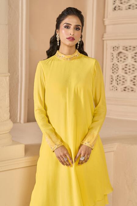 Aariyana Couture Yellow Cotton, Silk Embroidery Bandeau Neck Double Layered Kurta And Pant Set at Aza Fashions Aariyana Couture_Yellow Cotton, Silk Embroidery Bandeau Neck Double Layered Kurta And Pant Set_at_Aza_Fashions
