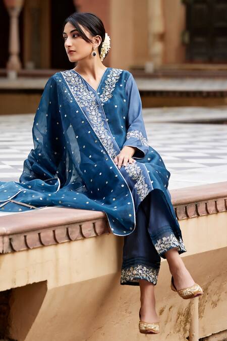 Buy Seher Jaipur Blue Muslin, Organza, Silk Embroidery V-neck Tara A-line Kurta Pant Set Buy_Seher Jaipur_Blue Muslin, Organza, Silk Embroidery V-neck Tara A-line Kurta Pant Set