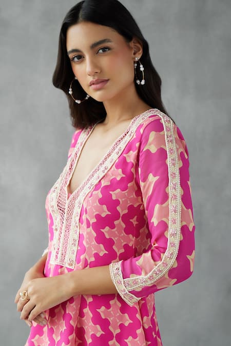 Buy_Mukta Sabharwal_Pink Georgette Lace V-neck Geometric Floral Print Tunic With Pant _Online_at_Aza_Fashions