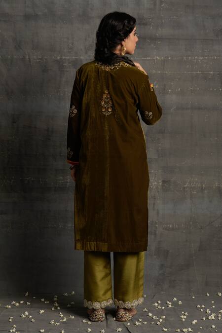 Shop BO Tree Green Velvet, Silk Embroidery Keyhole Neck Olive Kurta And Pant Set at Aza Fashions Shop_BO Tree_Green Velvet, Silk Embroidery Keyhole Neck Olive Kurta And Pant Set_at_Aza_Fashions
