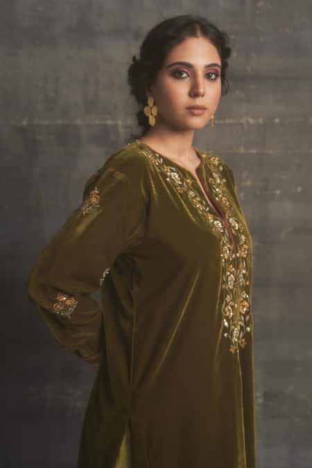 BO Tree Green Velvet, Silk Embroidery Keyhole Neck Olive Kurta And Pant Set Online at Aza Fashions BO Tree_Green Velvet, Silk Embroidery Keyhole Neck Olive Kurta And Pant Set_Online_at_Aza_Fashions