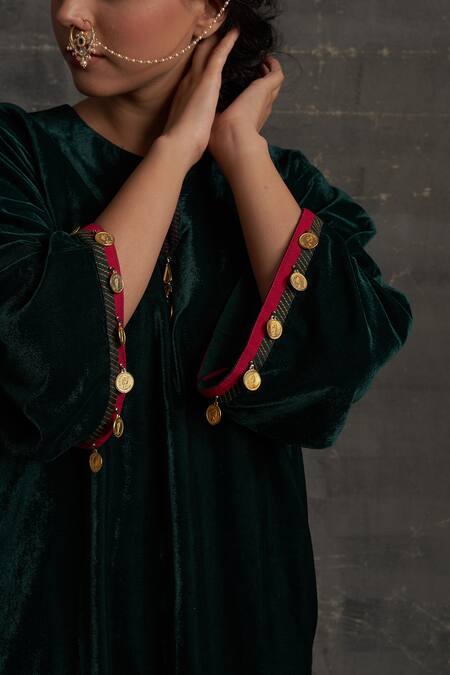 BO Tree_Green Velvet, Shantoon Zari, Embroidery, Sequins Lihaaz Kurta And Pant Set_Online_at_Aza_Fashions