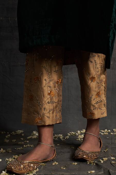 Buy_BO Tree_Green Velvet, Shantoon Zari, Embroidery, Sequins Lihaaz Kurta And Pant Set_Online_at_Aza_Fashions