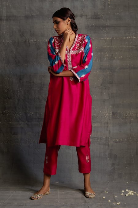 Bo tree Gul Embroidered Kurta & Pant Set 