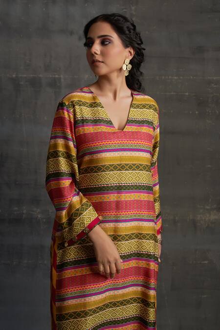 BO Tree_Multi Color Silk Embroidery V-neck Aarzoo Abstract Print Kurta And Pant Set_Online_at_Aza_Fashions