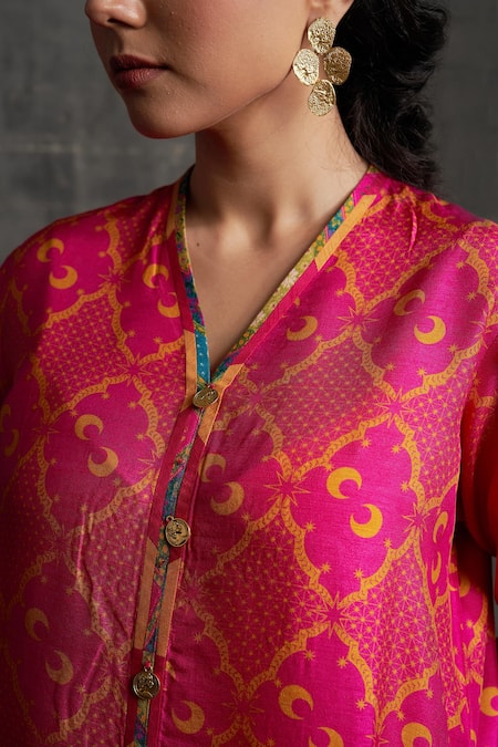 BO Tree_Pink Flannel V-neck Nazneen Printed Kurta And Pant Set_Online_at_Aza_Fashions