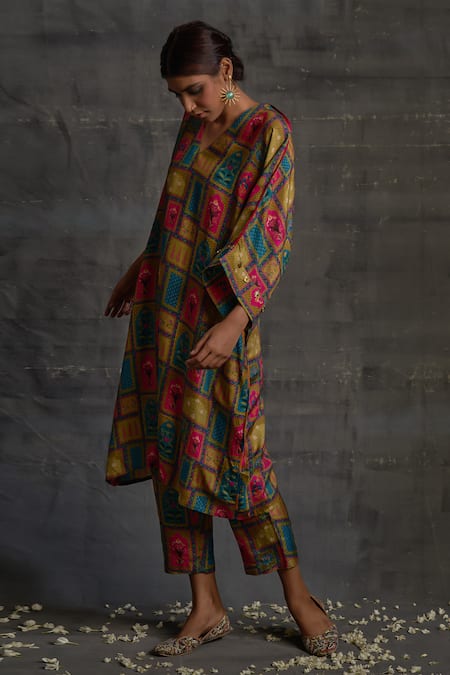 Bo tree Zeenat Printed Kaftan & Pant Set 