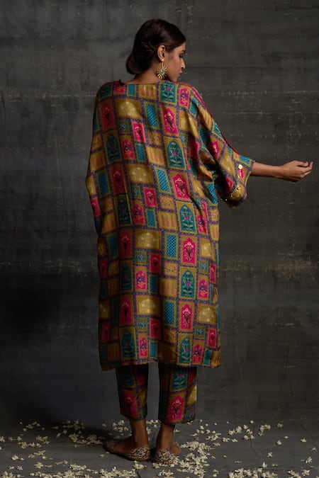 BO Tree Zeenat Printed Kaftan & Pant Set 