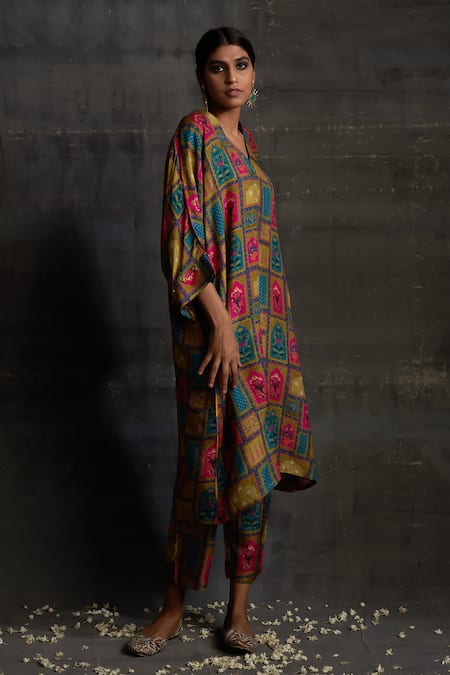BO Tree_Multi Color Cotton, Flannel Embroidery V-neck Zeenat Printed Kaftan And Pant Set _Online_at_Aza_Fashions