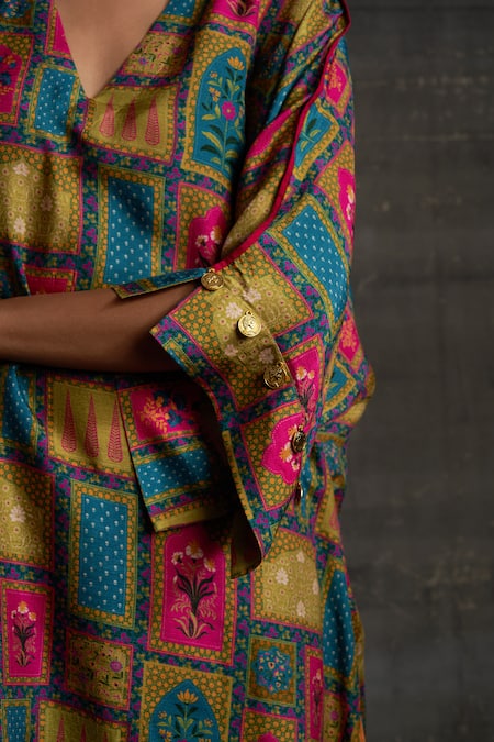 Buy_BO Tree_Multi Color Cotton, Flannel Embroidery V-neck Zeenat Printed Kaftan And Pant Set _Online_at_Aza_Fashions