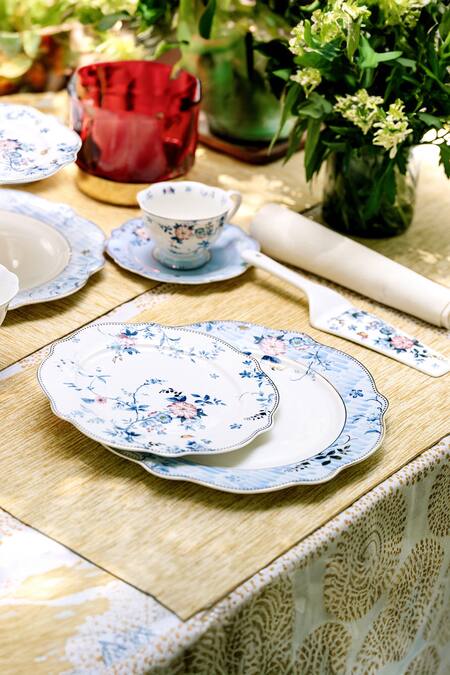 Vigneto Blue Finest Premium Porcelain Spring Meadows Pattern Serving Set