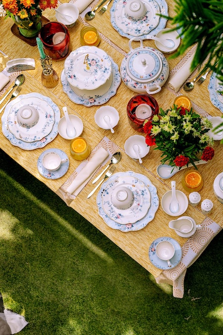 Vigneto Blue Finest Premium Porcelain Spring Meadows Pattern Dinner Set 