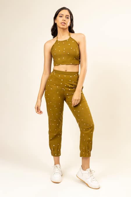 Doodlage Bandhani Halter Neck Crop Top With Tucked Hem Pant 