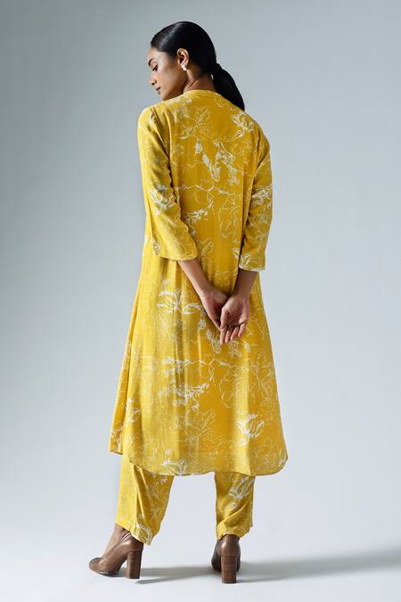 Shop Klad Yellow Crepe Printed Abstract Floral Mandarin Tunic And Pant Set at Aza Fashions Shop_Klad_Yellow Crepe Printed Abstract Floral Mandarin Tunic And Pant Set_at_Aza_Fashions