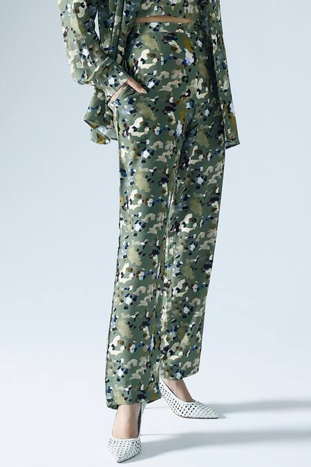 Klad_Green Crepe Printed Abstract Geometric Collar Shirt And Pant Set_Online_at_Aza_Fashions