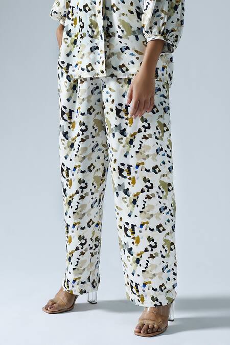 Klad_White Satin Printed Abstract Geometric Mandarin Shirt And Pant Set_Online_at_Aza_Fashions