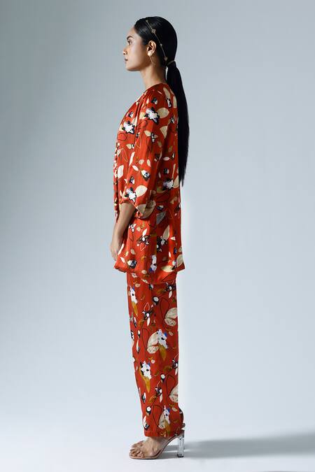 Buy Klad Red Satin Printed Abstract Floral Round Jacket And Pant Set Online at Aza Fashions Buy_Klad_Red Satin Printed Abstract Floral Round Jacket And Pant Set_Online_at_Aza_Fashions