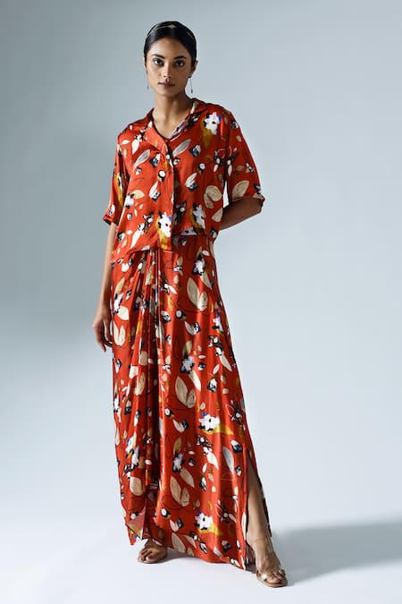 KLAD Red Satin Printed Floral Lapel Asymmetrical Crop Top And Skirt Set 