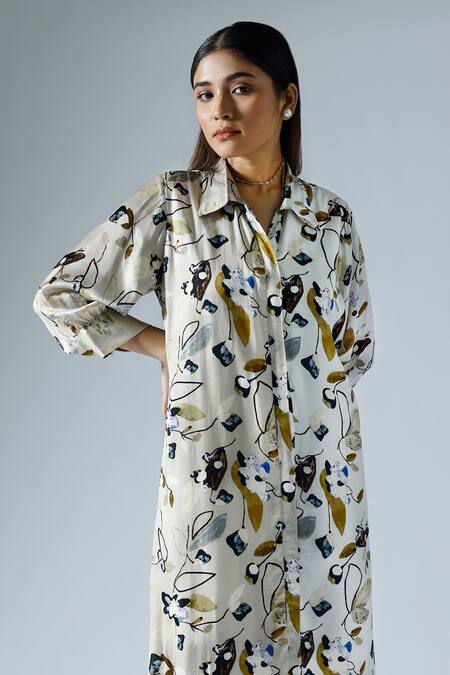 Klad White Crepe Printed Abstract Floral Collar Cuffed Sleeve Dress Online at Aza Fashions Klad_White Crepe Printed Abstract Floral Collar Cuffed Sleeve Dress_Online_at_Aza_Fashions