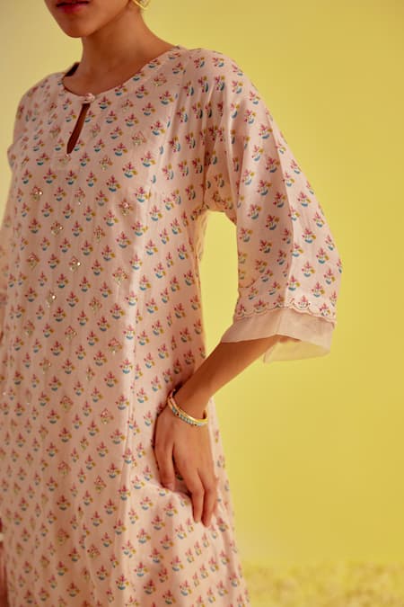 Label Mansi Nagdev Pink Chanderi Embroidery Round Neck Mishal A-line Digital Print Kurta Pant Set Online at Aza Fashions Label Mansi Nagdev_Pink Chanderi Embroidery Round Neck Mishal A-line Digital Print Kurta Pant Set _Online_at_Aza_Fashions