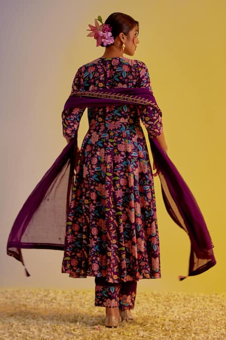 Shop Label Mansi Nagdev Purple Chanderi Embroidery, Tassels V-neck Zoya Floral Print Anarkali Pant Set at Aza Fashions Shop_Label Mansi Nagdev_Purple Chanderi Embroidery, Tassels V-neck Zoya Floral Print Anarkali Pant Set _at_Aza_Fashions