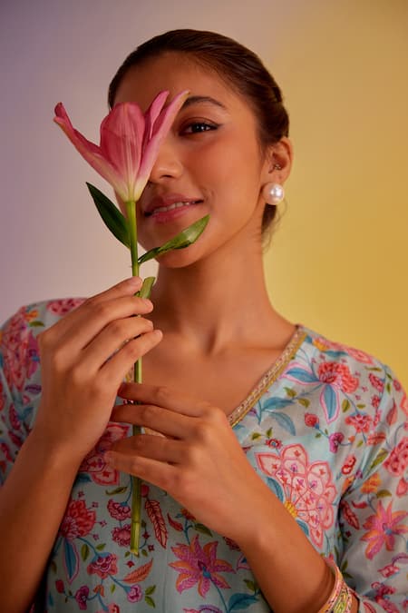 Label Mansi Nagdev Blue Chanderi, Cotton, Organza Sequins V-neck Floral Printed Kurta Trouser Set at Aza Fashions Label Mansi Nagdev_Blue Chanderi, Cotton, Organza Sequins V-neck Floral Printed Kurta Trouser Set _at_Aza_Fashions