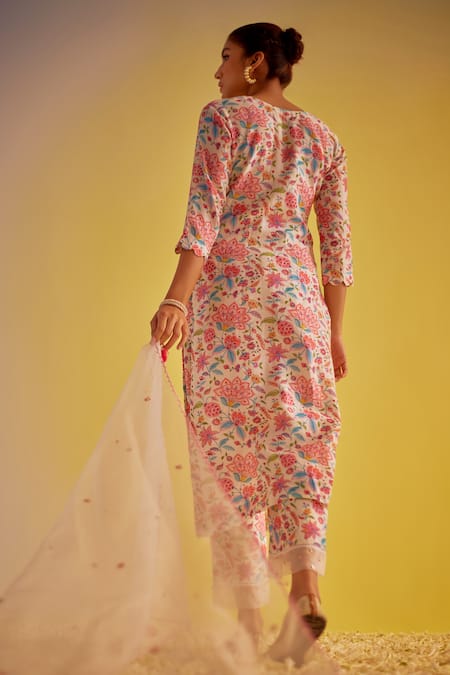 Shop Label Mansi Nagdev Ivory Chanderi, Organza Sequins, Embroidery V-neck Floral Printed Kurta Set at Aza Fashions Shop_Label Mansi Nagdev_Ivory Chanderi, Organza Sequins, Embroidery V-neck Floral Printed Kurta Set _at_Aza_Fashions