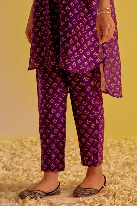 Label Mansi Nagdev Purple Chanderi Embroidery Round Neck Zainab Floral Digital Print Kurta Pant Set Online at Aza Fashions Label Mansi Nagdev_Purple Chanderi Embroidery Round Neck Zainab Floral Digital Print Kurta Pant Set _Online_at_Aza_Fashions