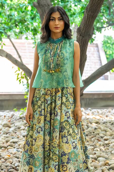 Nikita Vishakha Green Organza Embroidery Round Neck Sheer Cape With Floral Pattern Gown Online at Aza Fashions Nikita Vishakha_Green Organza Embroidery Round Neck Sheer Cape With Floral Pattern Gown _Online_at_Aza_Fashions