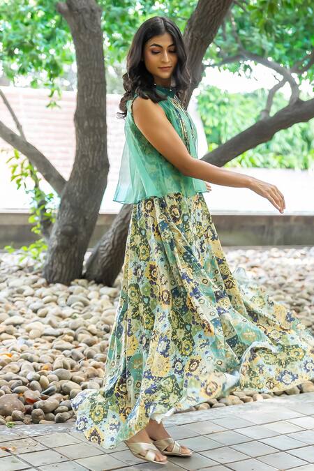 Buy_Nikita Vishakha_Green Organza Embroidery Round Neck Sheer Cape With Floral Pattern Gown _Online_at_Aza_Fashions