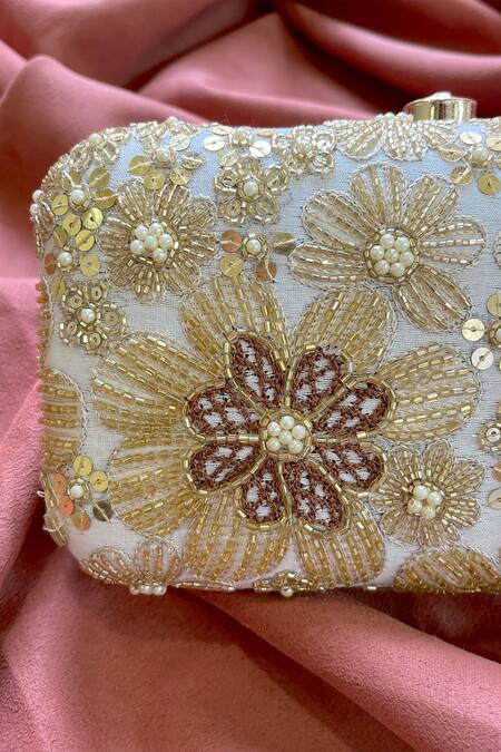 Buy_Feza Bags_Gold Cutdana Elixir Floral Embroidered Clutch With Sling 