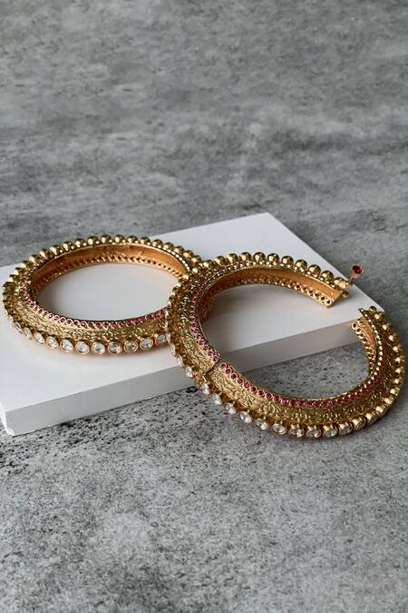 Shop Studio6 Jewels White Imitation Diamonds Kundan Studded Bangle - Set Of 2 at Aza Fashions Shop_Studio6 Jewels_White Imitation Diamonds Kundan Studded Bangle - Set Of 2 _at_Aza_Fashions