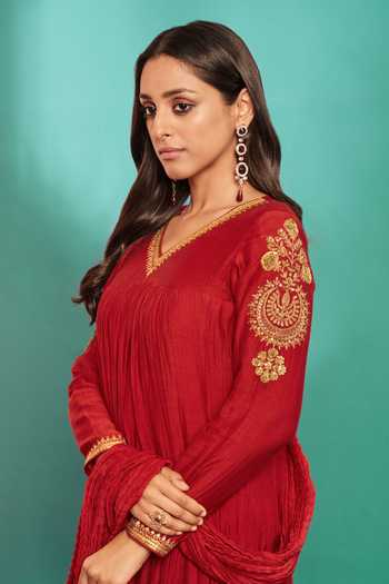 Almaari By Pooja Patel_Red Chanderi Sequins, Embroidery Leaf Neck Aari Anarkali Set _Online_at_Aza_Fashions
