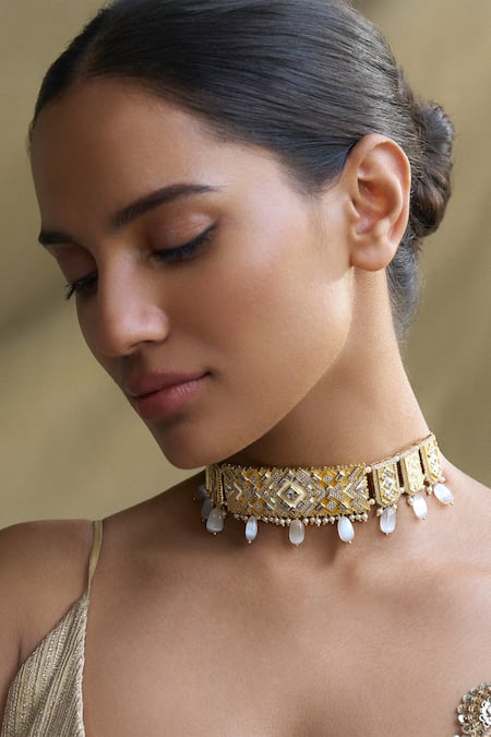 Aulerth X JJ Valaya White Amelia Sculpted Choker 