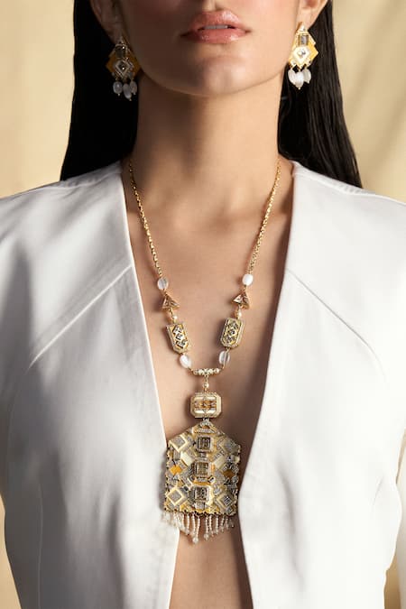 Aulerth X JJ Valaya White Amelia Angular Necklace Online at Aza Fashions Aulerth X JJ Valaya_White Amelia Angular Necklace _Online_at_Aza_Fashions