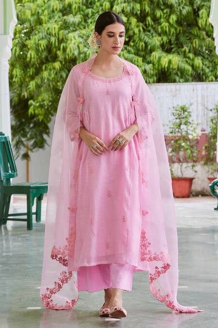 Buy_Charu Makkar_Pink Cotton, Chanderi, Organza Embroidery Round Neck Floral Kurta Set _Online_at_Aza_Fashions