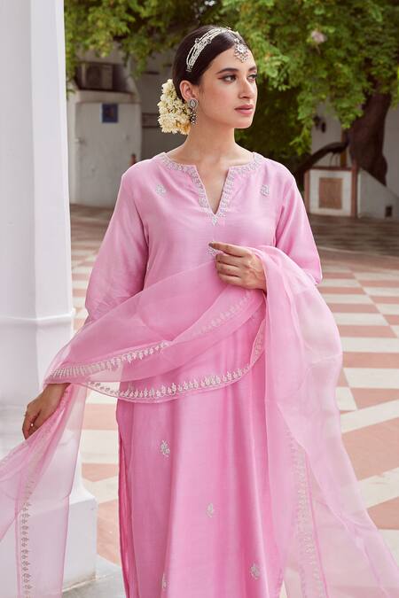 Shop Charu Makkar Pink Chanderi Silk Embroidery Split V-neck Floral Kurta Set Online at Aza Fashions Shop_Charu Makkar_Pink Chanderi Silk Embroidery Split V-neck Floral Kurta Set _Online_at_Aza_Fashions