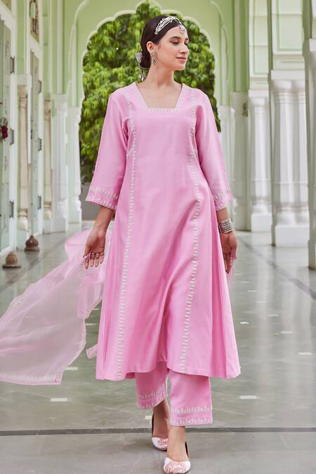 Shop Charu Makkar Pink Chanderi Silk Embroidery Square Neck Floral Kurta Set Online at Aza Fashions Shop_Charu Makkar_Pink Chanderi Silk Embroidery Square Neck Floral Kurta Set _Online_at_Aza_Fashions