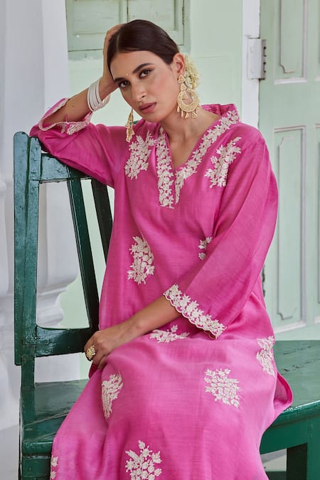 Buy_Charu Makkar_Fuchsia Cotton, Chanderi Embroidery V-neck Floral Kurta And Palazzo Set _Online_at_Aza_Fashions