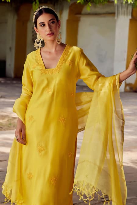 Charu Makkar Yellow Silk, Embroidery, Straight Floral Kurta Palazzo Set at Aza Fashions Charu Makkar_Yellow Silk, Embroidery, Straight Floral Kurta Palazzo Set _at_Aza_Fashions
